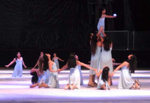 pyramid- skaters at end of show