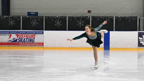 Happy Holidays! Solo at Holiday Ice Show